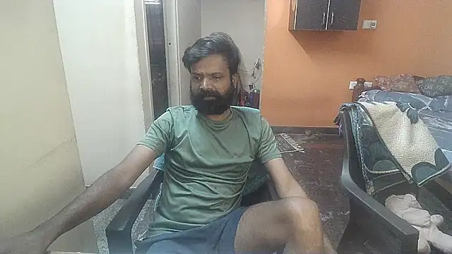 Snapshot of Indiaguy4u chatting on January 19, 6:09 am Indiaguy4u online show from January 19, 6:09 am