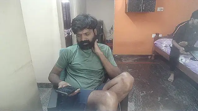 Snapshot of Indiaguy4u chatting on January 18, 5:36 am Indiaguy4u online show from January 18, 5:36 am
