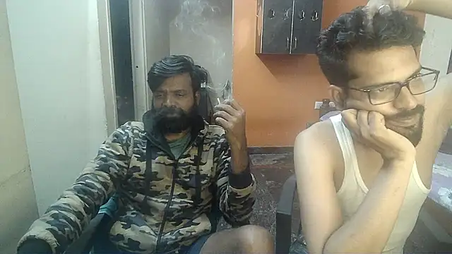 Snapshot of Indiaguy4u chatting on January 18, 3:38 pm Indiaguy4u online show from January 18, 3:38 pm
