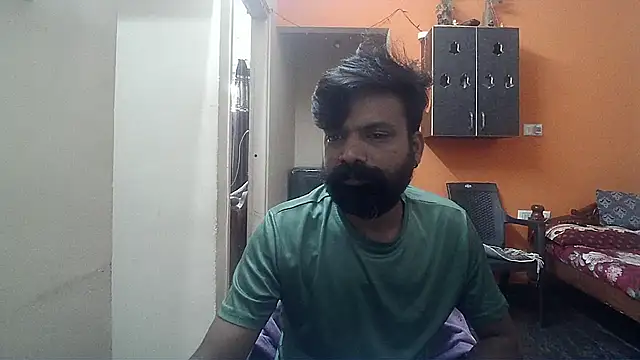 Snapshot of Indiaguy4u chatting on December 13, 6:10 am Indiaguy4u online show from December 13, 6:10 am