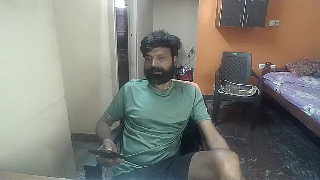 Snapshot of Indiaguy4u chatting on January 7, 5:45 am Indiaguy4u online show from January 7, 5:45 am
