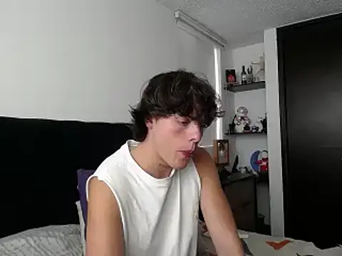 Santiago kiler online show from February 22, 8:15 pm