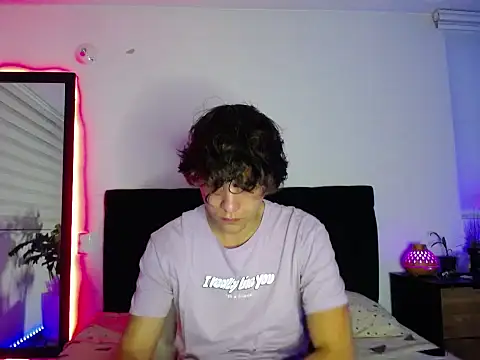 Santiago kiler online show from December 12, 12:05 am