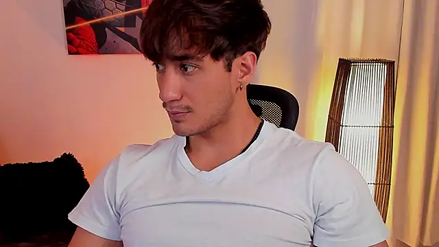 AlexRivera6 online show from April 16, 8:20 pm