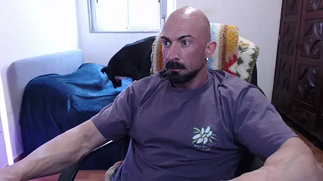 andrecampos87 online show from May 15, 3:20 pm