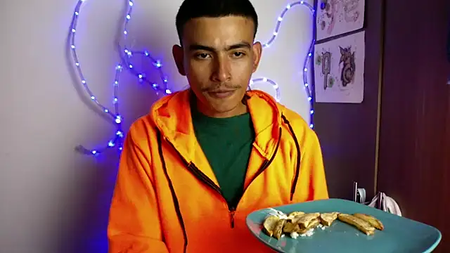 sorry-mom69 online show from December 13, 7:53 pm