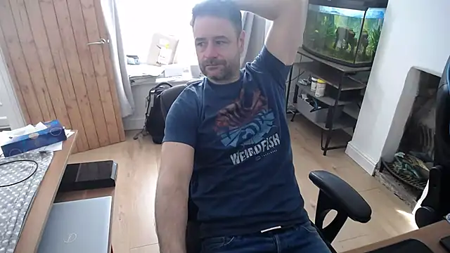 rob2810 online show from March 20, 9:37 am