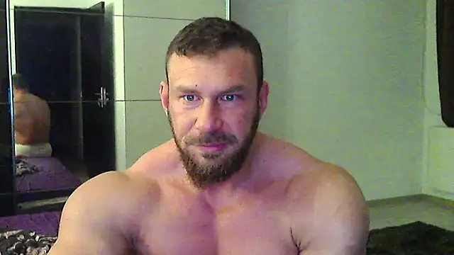 muscularkevin online show from March 28, 4:35 am