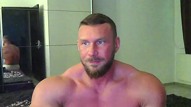 muscularkevin online show from April 9, 1:17 pm