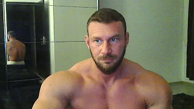 Snapshot of muscularkevin chatting on October 21, 3:53 am muscularkevin online show from October 21, 3:53 am