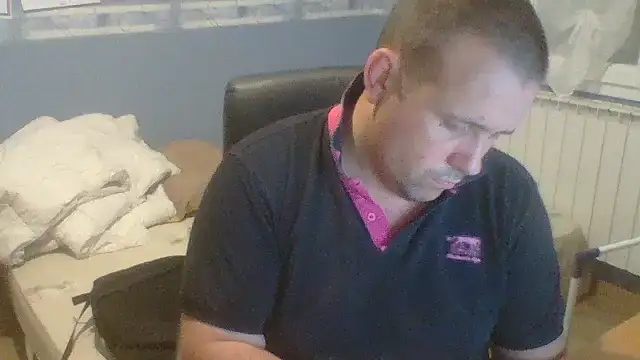 manubm03 online show from October 28, 12:51 pm