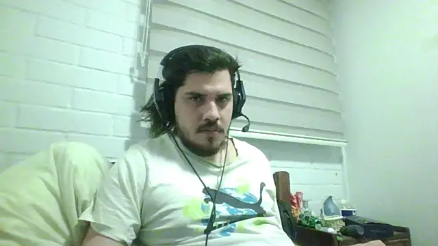 hung weeb online show from April 6, 3:36 am