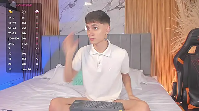 DustinLevine online show from February 25, 12:17 pm