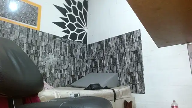 stripnolimits online show from March 29, 1:17 am