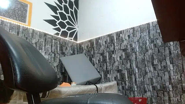 stripnolimits online show from June 26, 11:29 pm