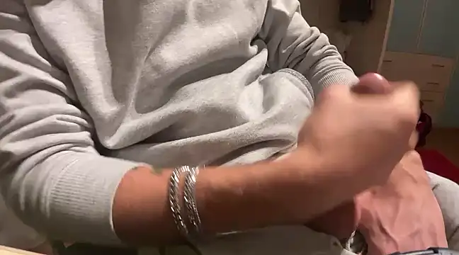 areo2002 online show from January 6, 5:27 pm