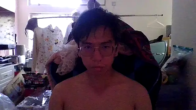 Snapshot of charlie_xdd chatting on March 10, 10:07 am charlie xdd online show from March 10, 10:07 am