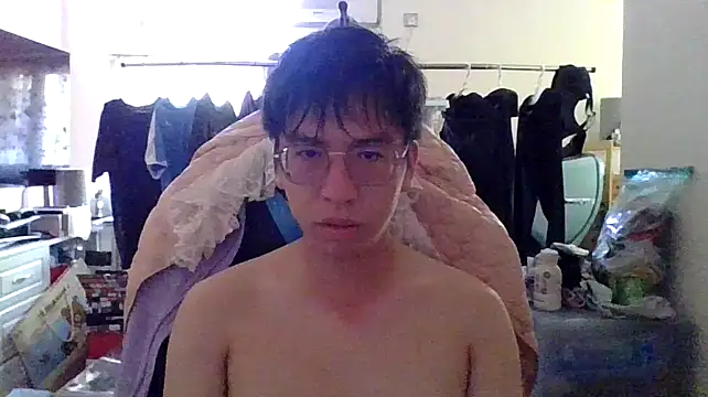 Snapshot of charlie_xdd chatting on March 2, 9:43 am charlie xdd online show from March 2, 9:43 am