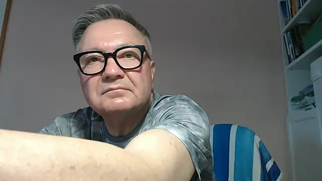 YOU6me online show from April 11, 2:42 pm