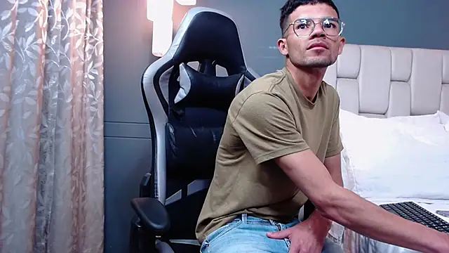 Luis Negreteth online show from November 27, 10:24 pm