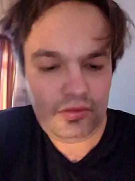 Snapshot of makau1 chatting on February 15, 7:49 am makau1 online show from February 15, 7:49 am