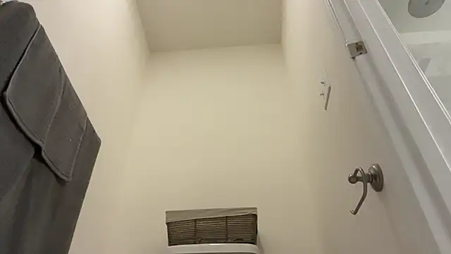 zz00055892 online show from February 18, 9:34 pm