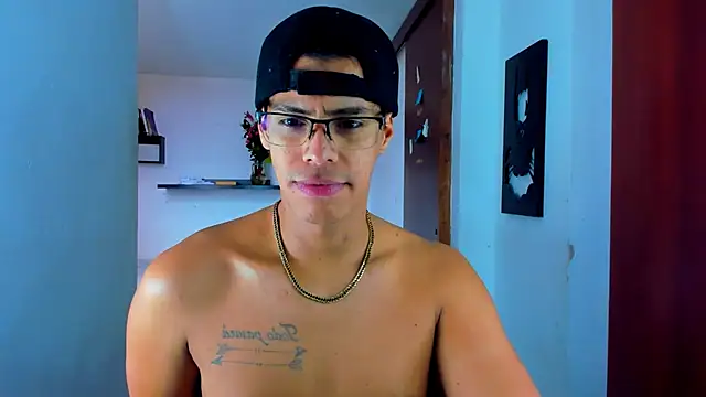 Snapshot of _John_Boy_ chatting on March 2, 7:52 pm John Boy online show from March 2, 7:52 pm