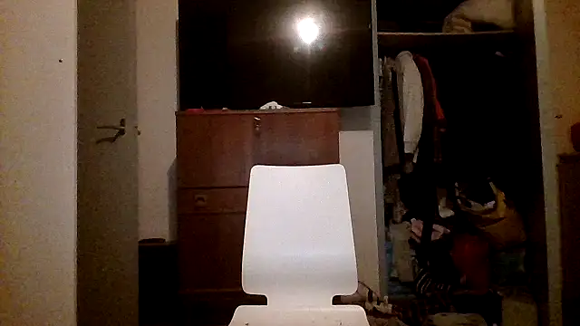 Snapshot of Chezz_055 chatting on February 11, 5:18 pm Chezz 055 online show from February 11, 5:18 pm