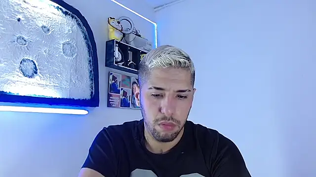 oscar22 cm online show from December 27, 2:44 pm