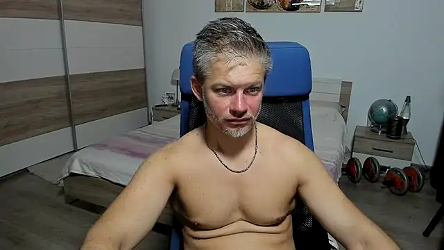 RobbyShawz online show from July 18, 7:36 am