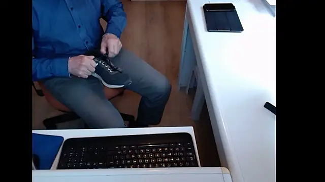 dutchpornking online show from March 28, 8:36 am