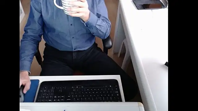 dutchpornking online show from January 11, 8:29 am