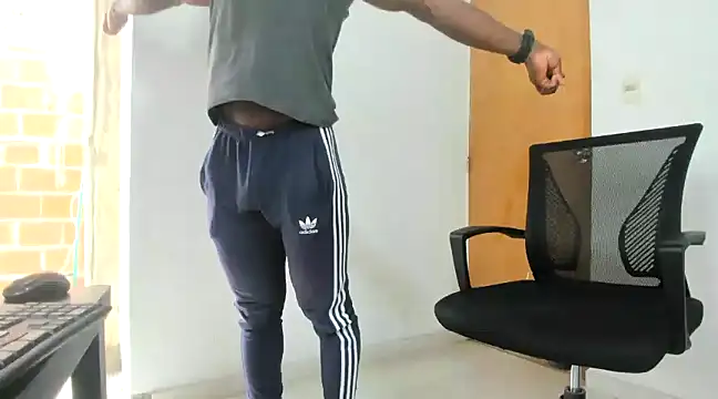 Snapshot of DaleHamilton chatting on December 30, 2:30 pm DaleHamilton online show from December 30, 2:30 pm