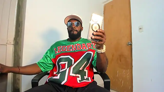 Snapshot of DaleHamilton chatting on March 22, 1:30 pm DaleHamilton online show from March 22, 1:30 pm