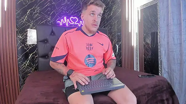 keane lee online show from October 31, 1:03 pm