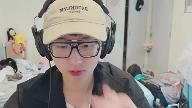 romeoisme   online show from September 22, 8:58 am