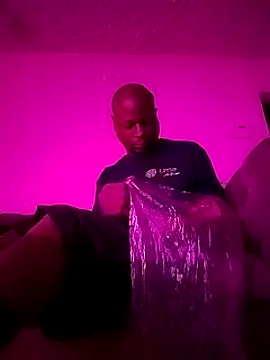 Snapshot of Daddy_hook chatting on December 12, 4:37 am Daddy hook online show from December 12, 4:37 am