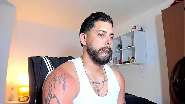 Justyn Torres online show from March 14, 9:44 pm