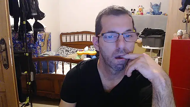 steph19x5 online show from December 18, 8:10 am