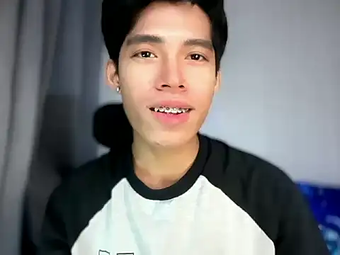 Lightjt04 online show from May 10, 4:19 pm