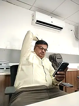 Desi Londa 143 online show from March 13, 9:28 am