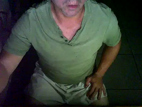 reventador 46 online show from December 21, 5:47 am