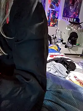 Vonniecd online show from March 13, 10:38 pm