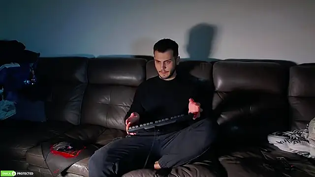 Snapshot of CrazyDom1 chatting on October 23, 6:22 pm CrazyDom1 online show from October 23, 6:22 pm