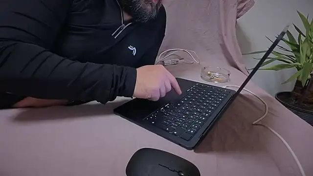 TigerOne19 online show from March 6, 8:06 pm