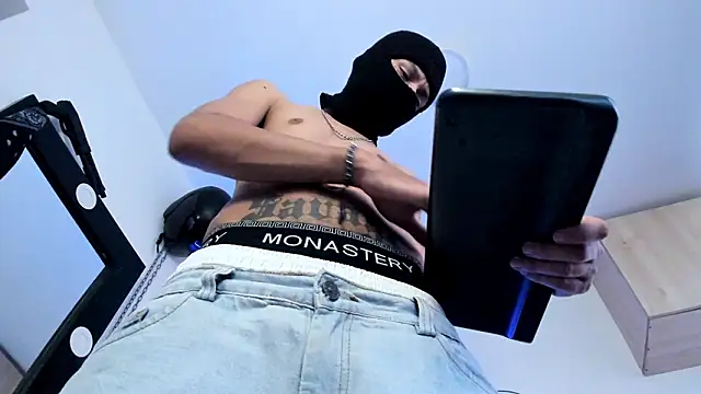 Samuel Suarez online show from March 6, 5:32 pm