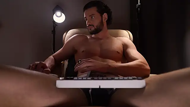 Keen   Luckystrike online show from February 19, 8:38 pm