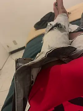 Ieatboth online show from April 1, 5:54 pm