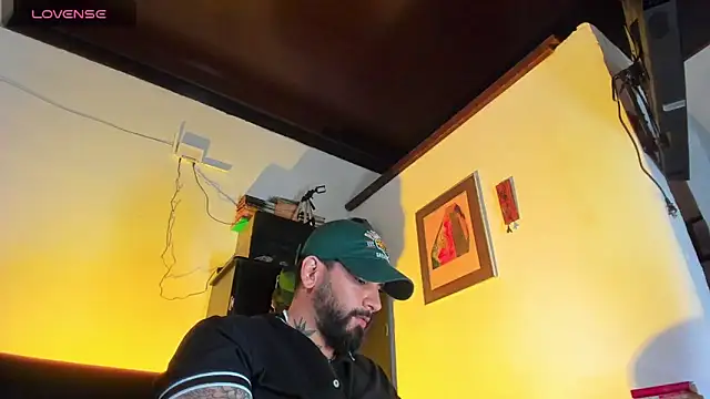 Snapshot of CamiloGray_ chatting on September 12, 2:28 pm CamiloGray online show from September 12, 2:28 pm