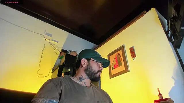 CamiloGray  online show from December 14, 10:44 am